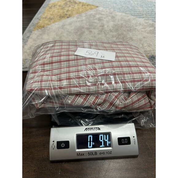 Izod Mens Red & White Plaid Button-Down Shirt XL 100% Cotton Classic Fit - Picture 9 of 9